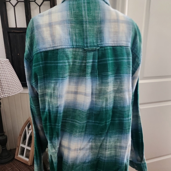AE Green and White Plaid Button-Up Shirt - Picture 3 of 3